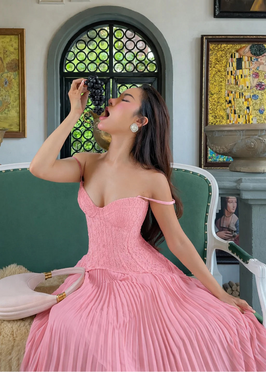 Daniella Lace Dress in Pink