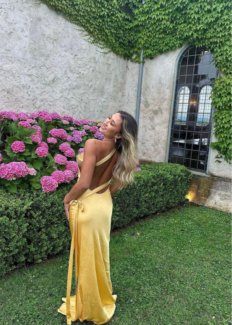 Arcina Ori  Monique Dress in Yellow, Size XS. Open back with tie that goes across back to side of dress. Asymmetrical one shoulder design. Back side view of dress
